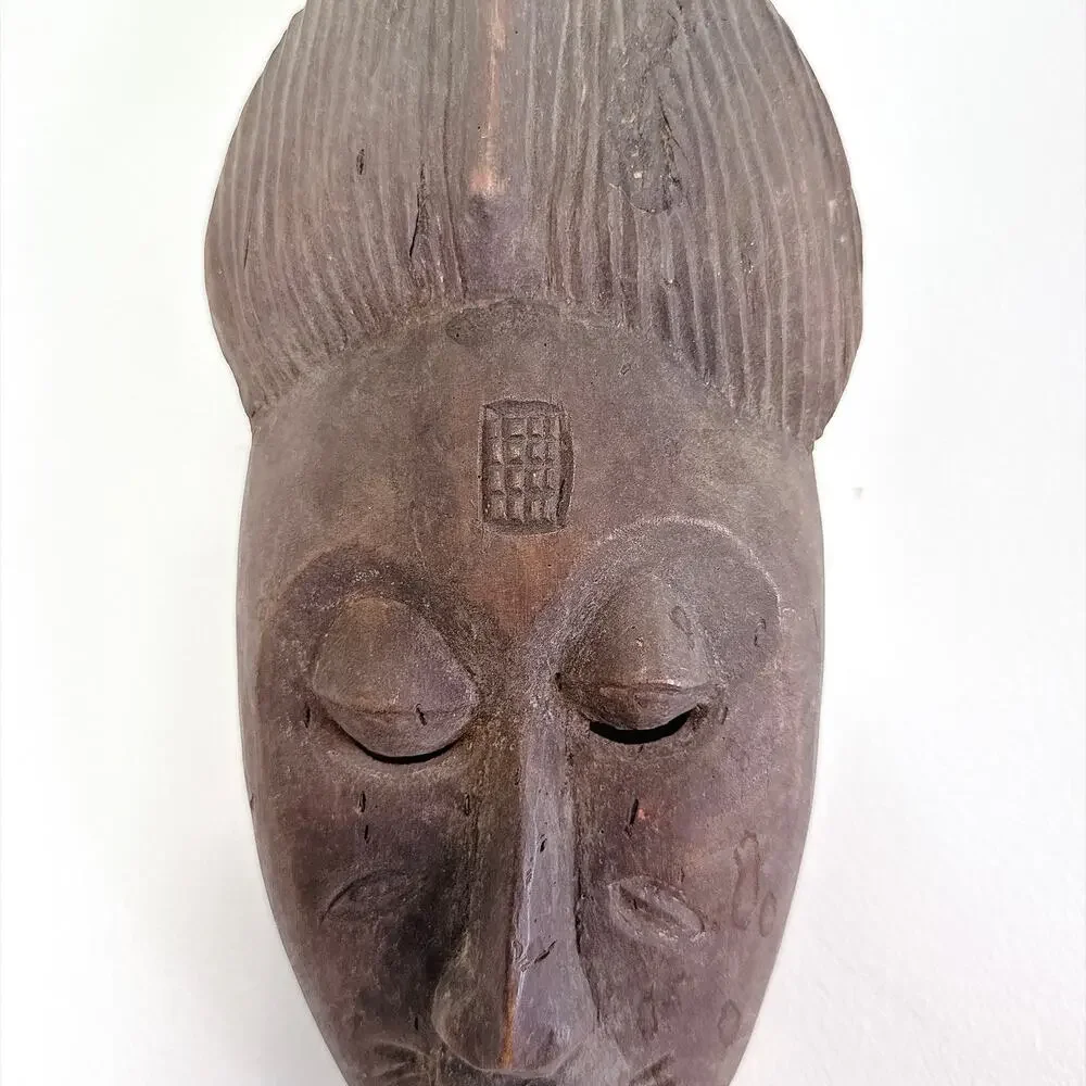 HAND-CARVED AFRICAN WOODEN BAULE PORTRAIT MASK WALL HANGING MBLO COTE D'IVOIRE